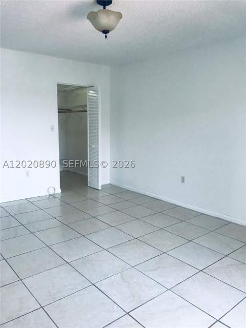 17600 NW 68th Ave B3006, Hialeah FL - photo 12 of 19