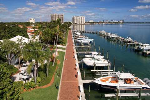 1000 Quayside Ter 701, Miami FL - photo 11 of 63