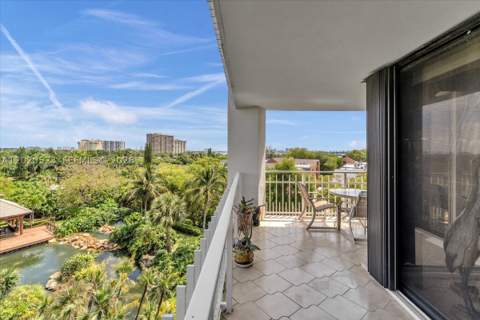 1000 Quayside Ter 701, Miami FL - photo 15 of 63