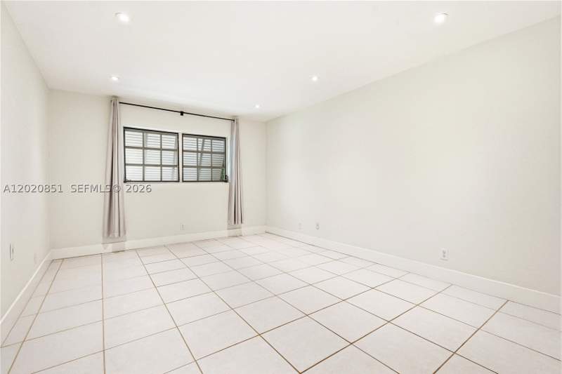 2 bedroom Condominium at 1200 Mariposa Ave E104, Royal Caribbean Club Cond, Coral Gables — photo 3