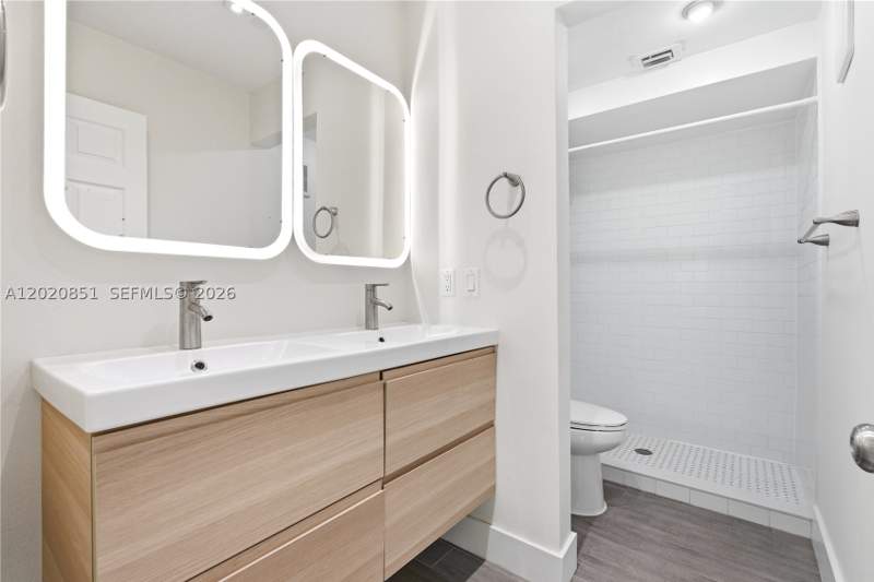 2 bedroom Condominium at 1200 Mariposa Ave E104, Royal Caribbean Club Cond, Coral Gables — photo 4