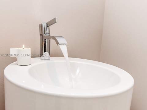 18501 E Collins 1503, Sunny Isles Beach FL - photo 16 of 88