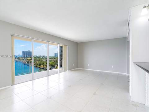 11111 Biscayne Blvd 912, Miami FL - photo 6 of 13