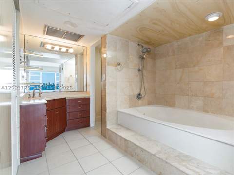 11111 Biscayne Blvd 912, Miami FL - photo 8 of 13