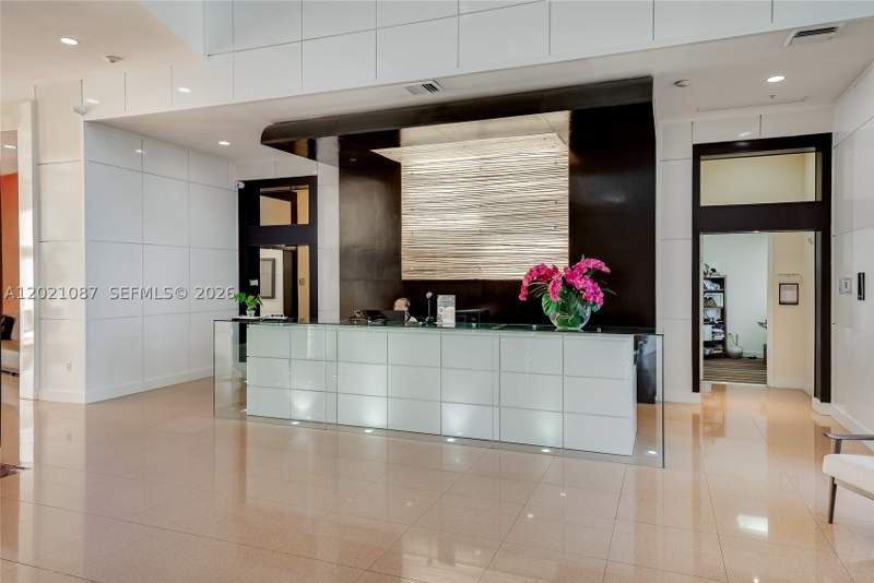 1 bedroom Condominium at 2775 NE 187th St 528, Venture At Aventura West, Aventura — photo 3