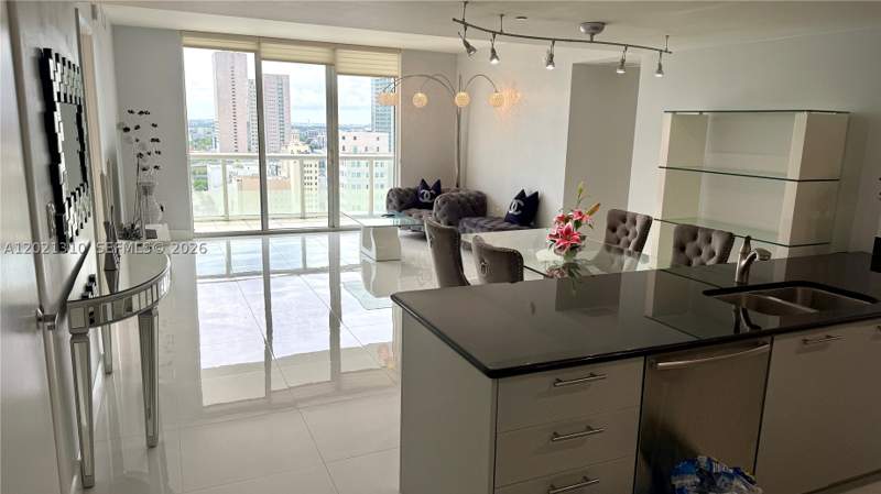 2 bedroom Condominium at 50 Biscayne Blvd 2501, 50 Biscayne Condo, Miami — photo 2