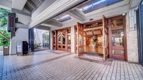 520 Brickell Key Dr A914, Miami FL - photo 18 of 26