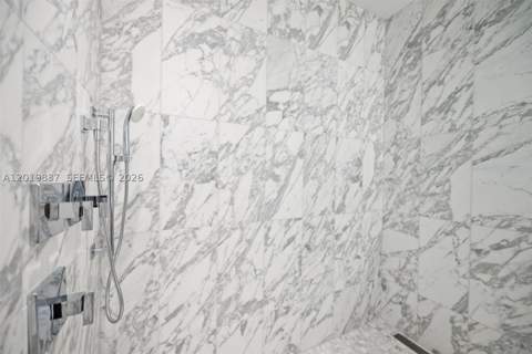 175 SE 25 Rd 801, Miami FL - photo 13 of 37