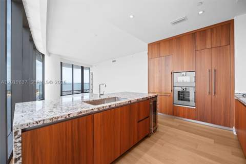 175 SE 25 Rd 801, Miami FL - photo 7 of 37
