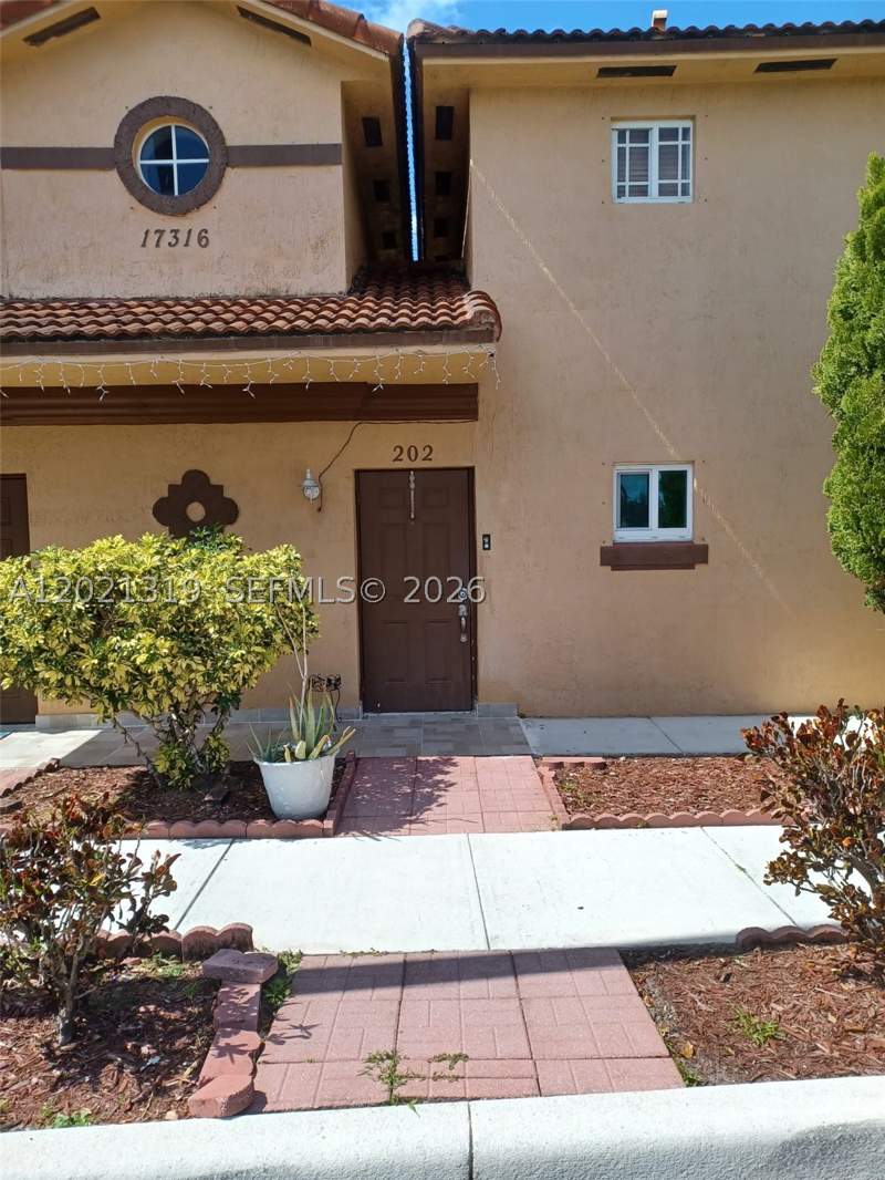 2 bedroom Condominium at 17316 NW 74th Ave 202, Belleview Villas Condo No, Hialeah — photo 2