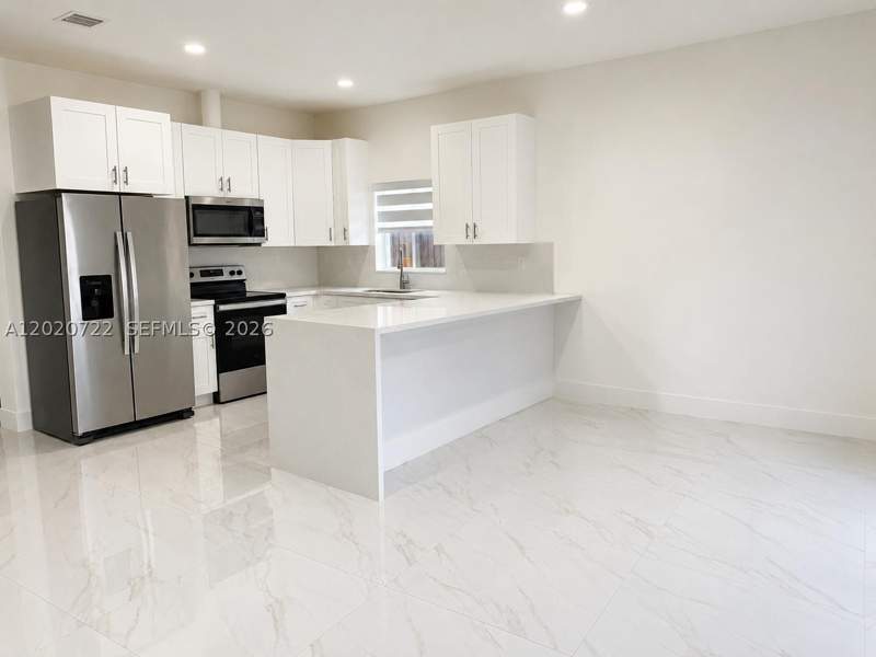 4 bedroom SingleFamilyResidence at 11602 SW 240th St, Luxor Homes, Homestead — photo 4