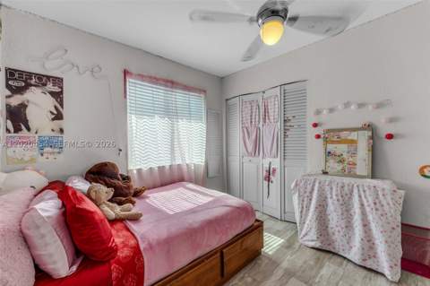 8025 NW 8th St 13, Miami FL - photo 13 of 22