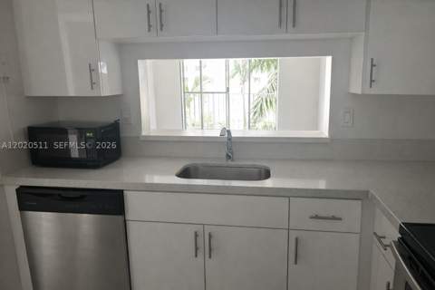 496 NW 165th D-412, Miami FL - photo 15 of 34
