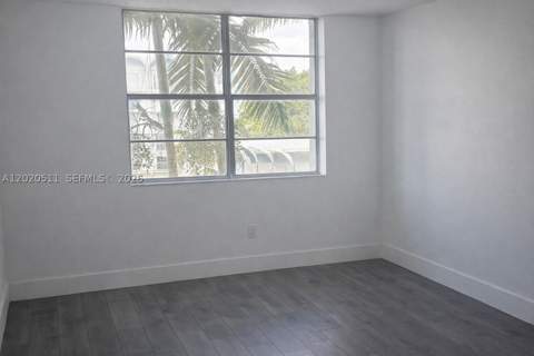 496 NW 165th D-412, Miami FL - photo 24 of 34