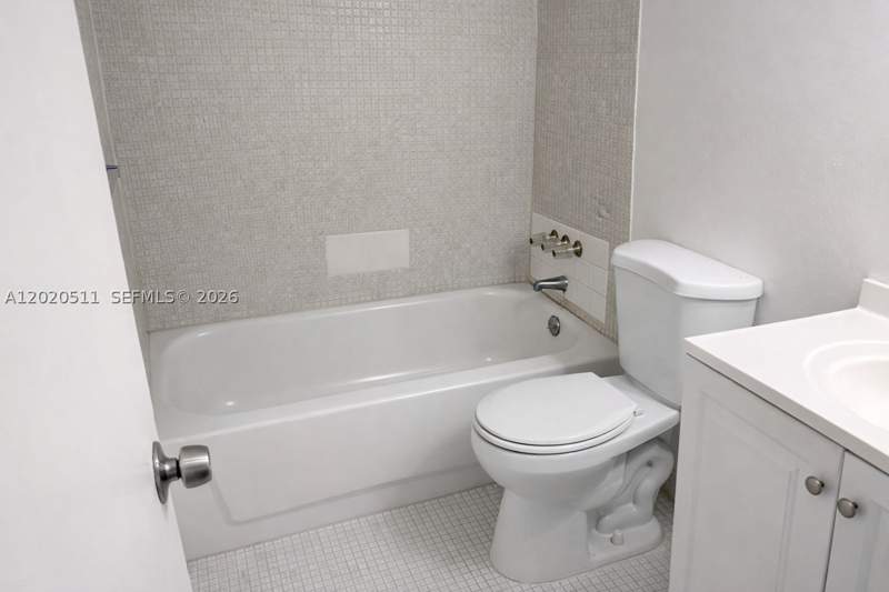 2 bedroom Condominium at 496 NW 165th D-412, Montecarlo Condo, Miami — photo 3