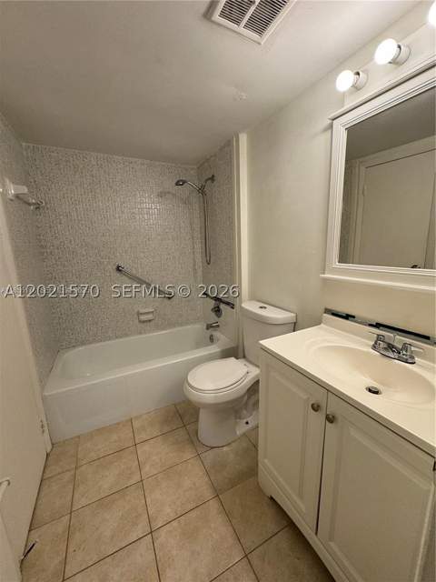 16465 NE 22nd Ave 405, North Miami Beach FL - photo 7 of 16