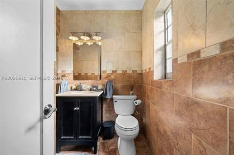555 NE 73rd St, Miami FL - photo 15 of 30