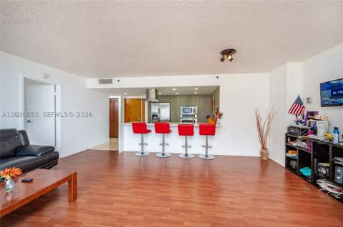 7601 E Treasure Dr 623, North Bay Village FL - photo 10 of 33