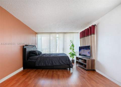 7601 E Treasure Dr 623, North Bay Village FL - photo 15 of 33