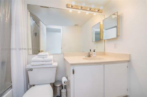 7601 E Treasure Dr 623, North Bay Village FL - photo 16 of 33