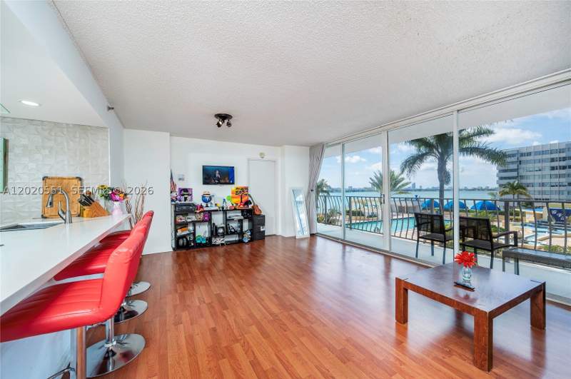 2 bedroom Condominium at 7601 E Treasure Dr 623, The Grandview Palace Cond, North Bay Village — photo 4