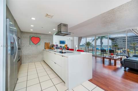 7601 E Treasure Dr 623, North Bay Village FL - photo 6 of 33