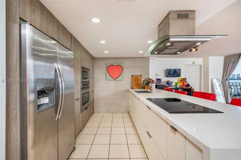 7601 E Treasure Dr 623, North Bay Village FL - photo 7 of 33