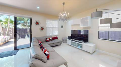 8610 NW 101st Pl, Doral FL - photo 17 of 56