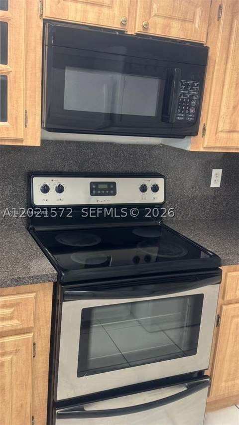 2715 W 66th St 13-21, Hialeah FL - photo 7 of 27