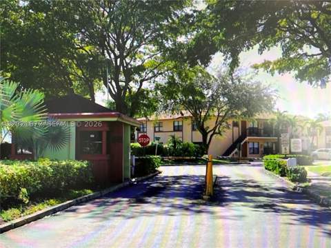 2715 W 66th St 13-21, Hialeah FL - photo 9 of 27