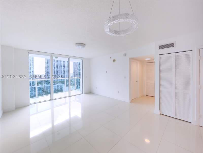 1 bedroom Condominium at 31 SE 5th St 2307, Brickell On The River N T, Miami — photo 3
