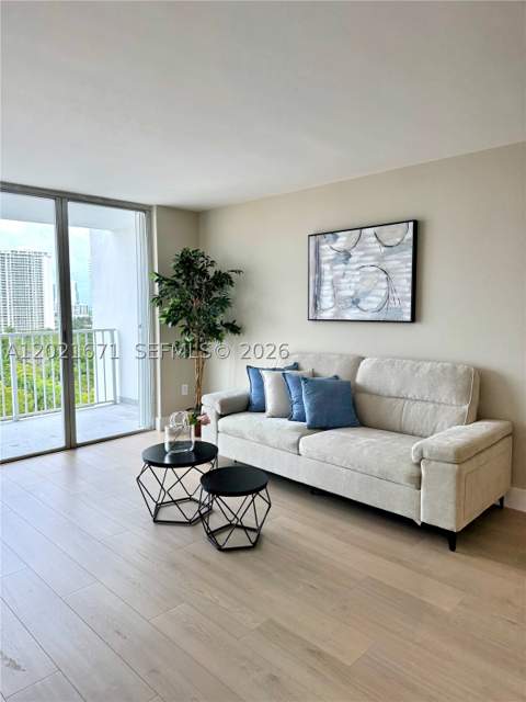 2851 NE 183rd St 1607E, Aventura FL - photo 13 of 39