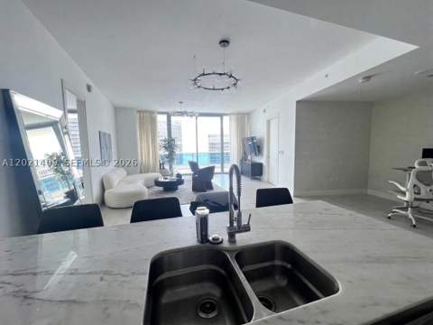 200 Biscayne Boulevard Way 5004, Miami FL - photo 13 of 23