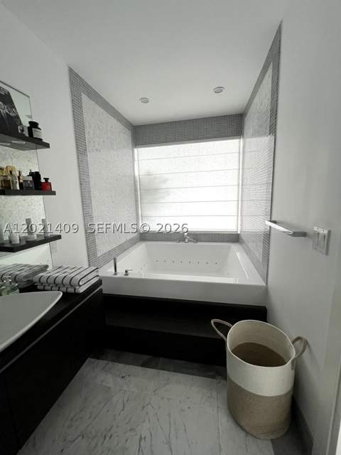 200 Biscayne Boulevard Way 5004, Miami FL - photo 17 of 23