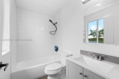 2445 SE 14th Ave 375, Homestead FL - photo 6 of 9