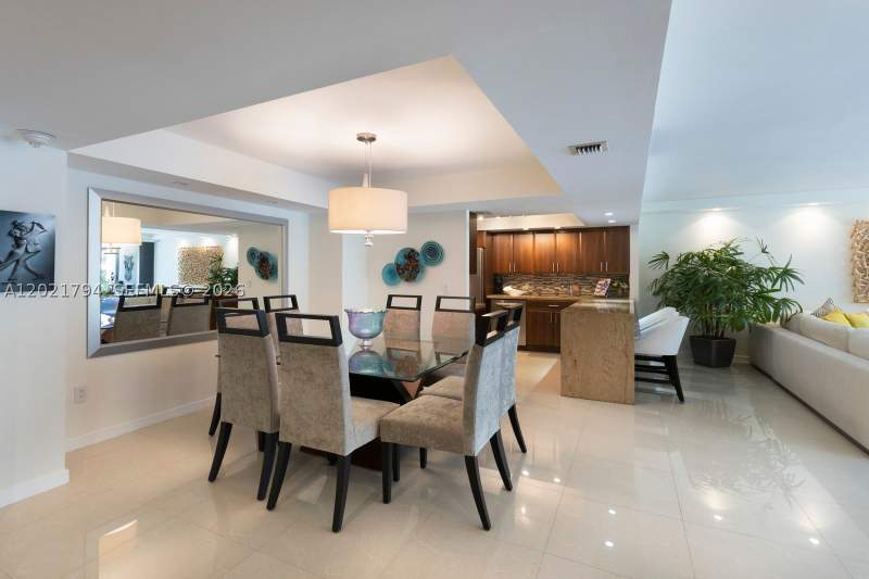 2 bedroom Condominium at 3 Grove Isle Dr C307, Grove Isle Condo, Miami — photo 4