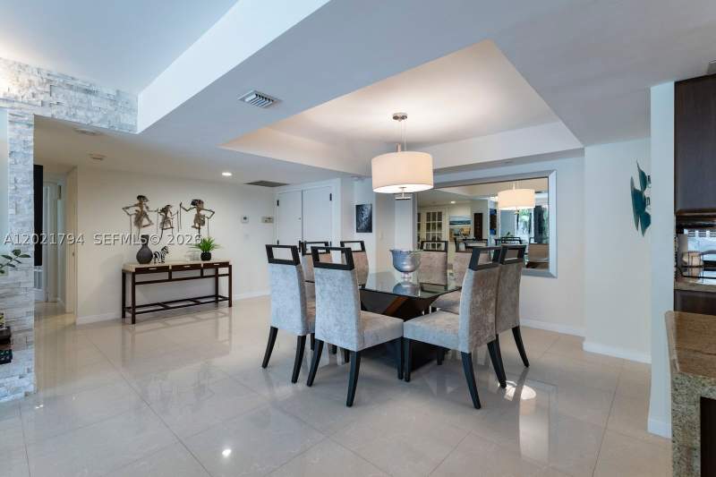 2 bedroom Condominium at 3 Grove Isle Dr C307, Grove Isle Condo, Miami — photo 5