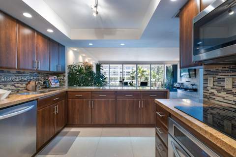 3 Grove Isle Dr C307, Miami FL - photo 9 of 30