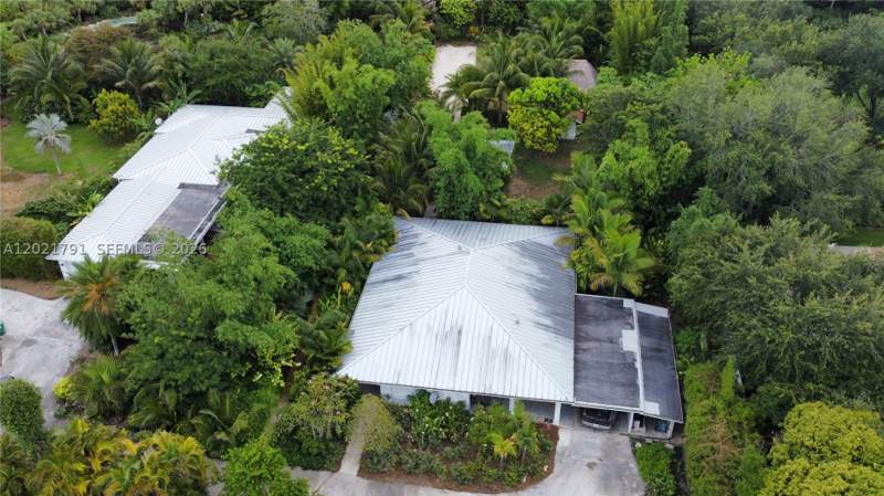 6 bedroom SingleFamilyResidence at 16970 SW 264th St, Redlands, Homestead — photo 4