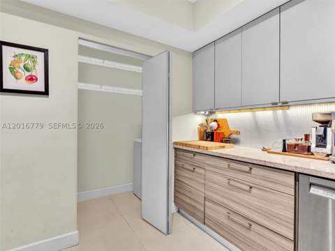 2000 N Bayshore Dr 220, Miami FL - photo 10 of 50