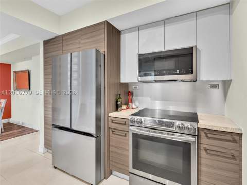 2000 N Bayshore Dr 220, Miami FL - photo 12 of 50