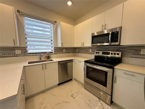 20352 NW 6th Ave, Miami Gardens FL - photo 7 of 25