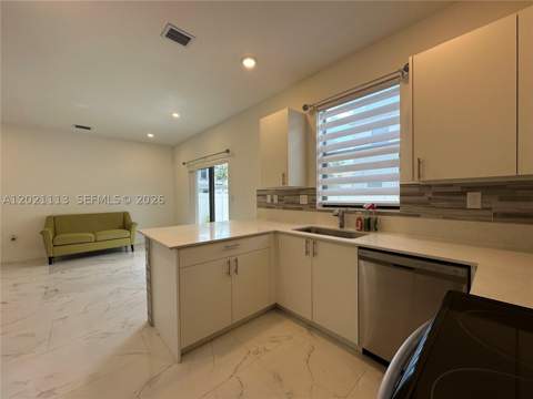 20352 NW 6th Ave, Miami Gardens FL - photo 9 of 25