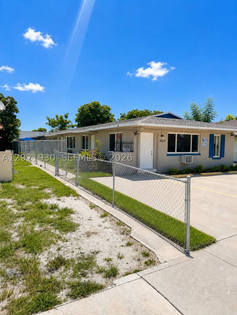 5 bedroom SingleFamilyResidence at 16031 NE 19th Pl, Fulford Heights, North Miami Beach — photo 4