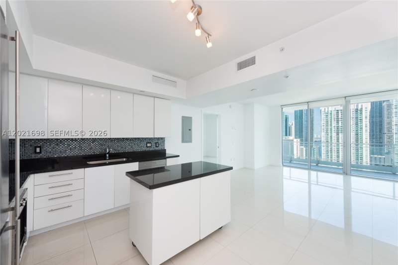 2 bedroom Condominium at 92 SW 3rd Street 2812, Mint Condo, Miami — photo 2