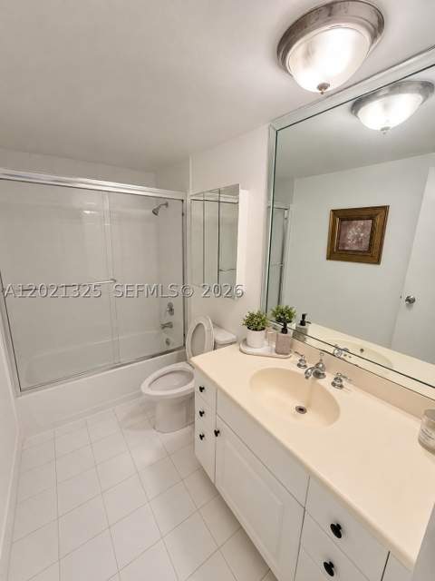 5151 Collins Ave 1520, Miami Beach FL - photo 8 of 10