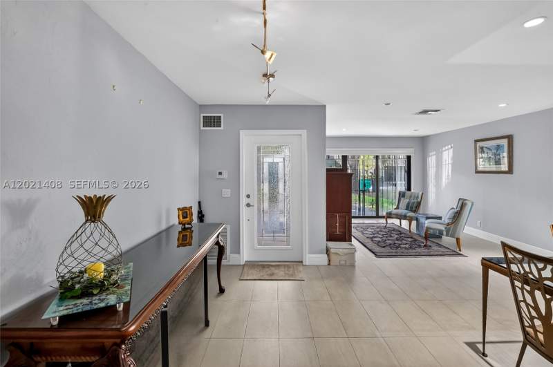 2 bedroom Townhouse at 8887 SW 62nd Ter 10-A, Hilltop Condo, Miami — photo 3
