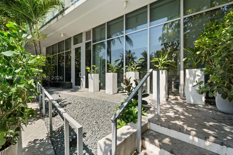 1 bedroom Condominium at 1 Collins Ave 108, One Ocean Condo, Miami Beach — photo 2