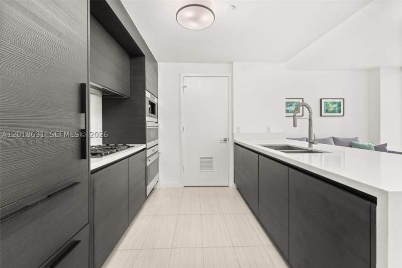 1 bedroom Condominium at 1 Collins Ave 108, One Ocean Condo, Miami Beach — photo 4