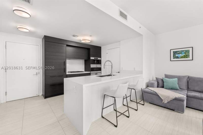 1 bedroom Condominium at 1 Collins Ave 108, One Ocean Condo, Miami Beach — photo 5
